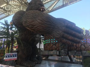 Amusement Weird King Kong Ride