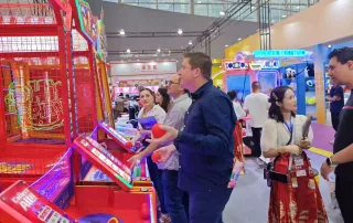 idea-of-trade-show-booth-throw-clowns-games