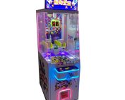 Worker-Booqii-Claw-Toy-Arcade-Machine